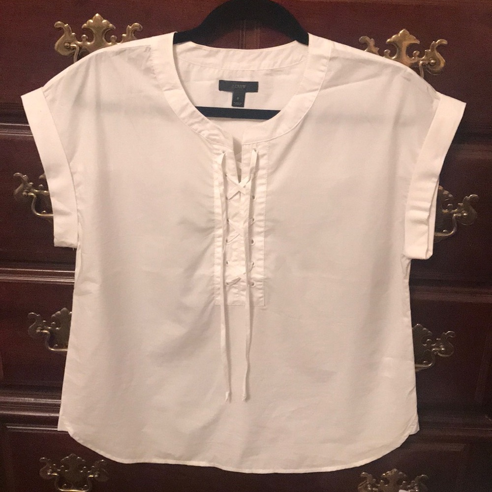 Great for summer! NWOT white tie front popover